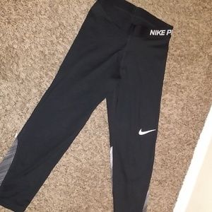 Nike cropped leggings